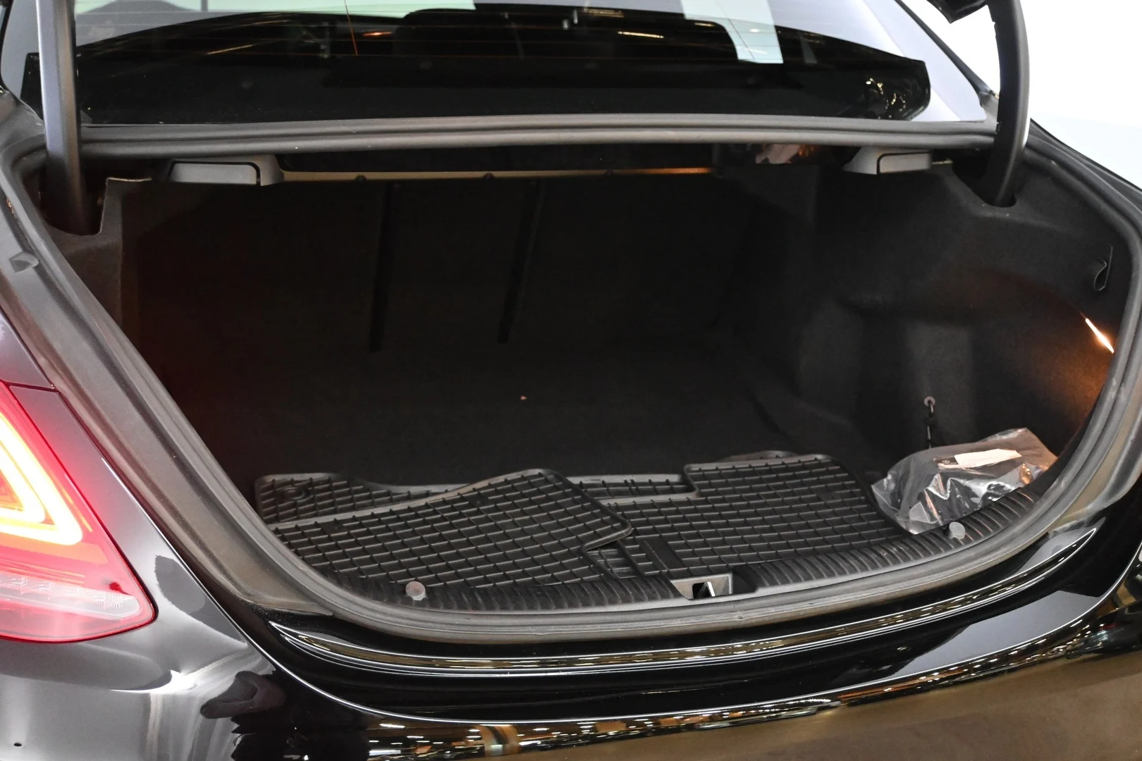 Car Image - 2SsqXMjY9MV1r5rCEtqHZa