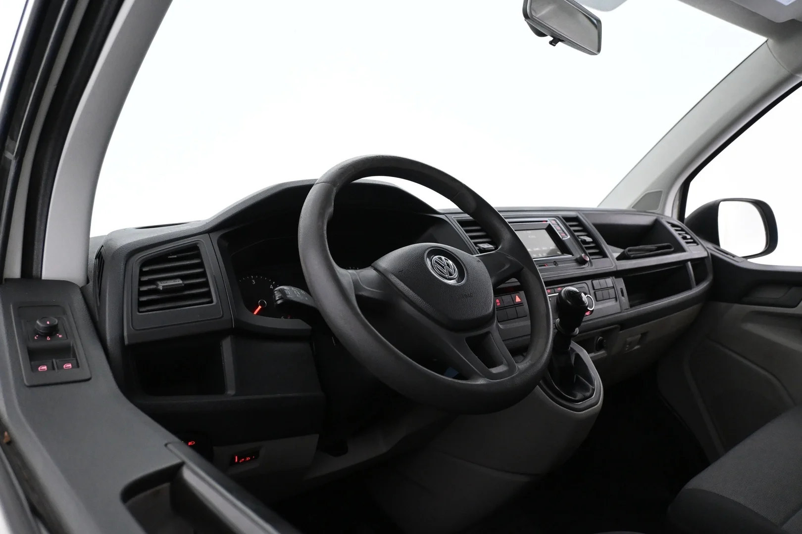 Car Image - 6ujXGNedO60OZsMQMhpd9P