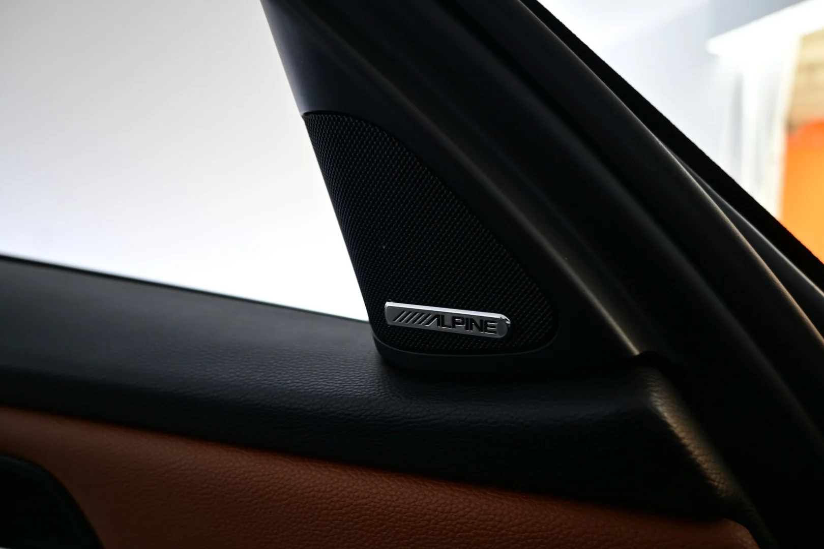 Car Image - 5kHdkYlLJEPimSB8qEM6ZK