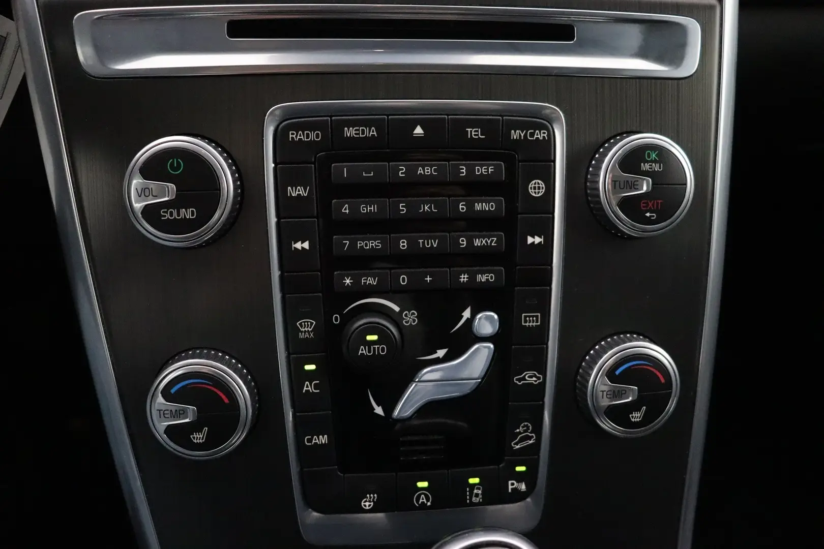Car Image - Ykogi3JKwO6VSksapfAoc