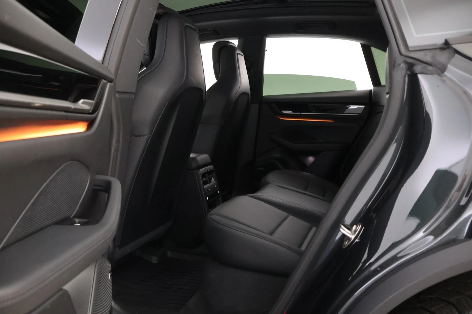 Car Image - 28gGJ1wfCRD2eGvWSZVlHz