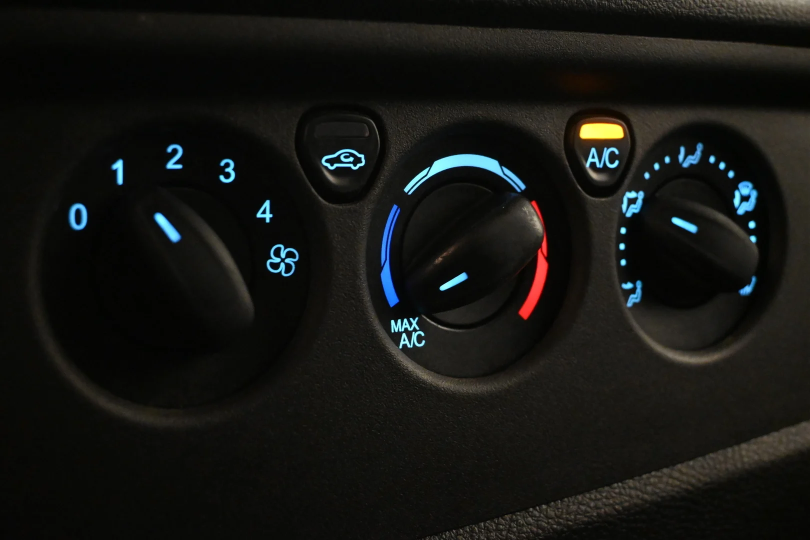 Car Image - LrZHy19HvA4av4QFpSvRo