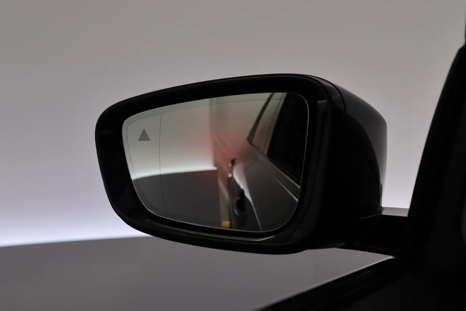 Car Image - 1RGHoL4av30gUcMSEWpxLq