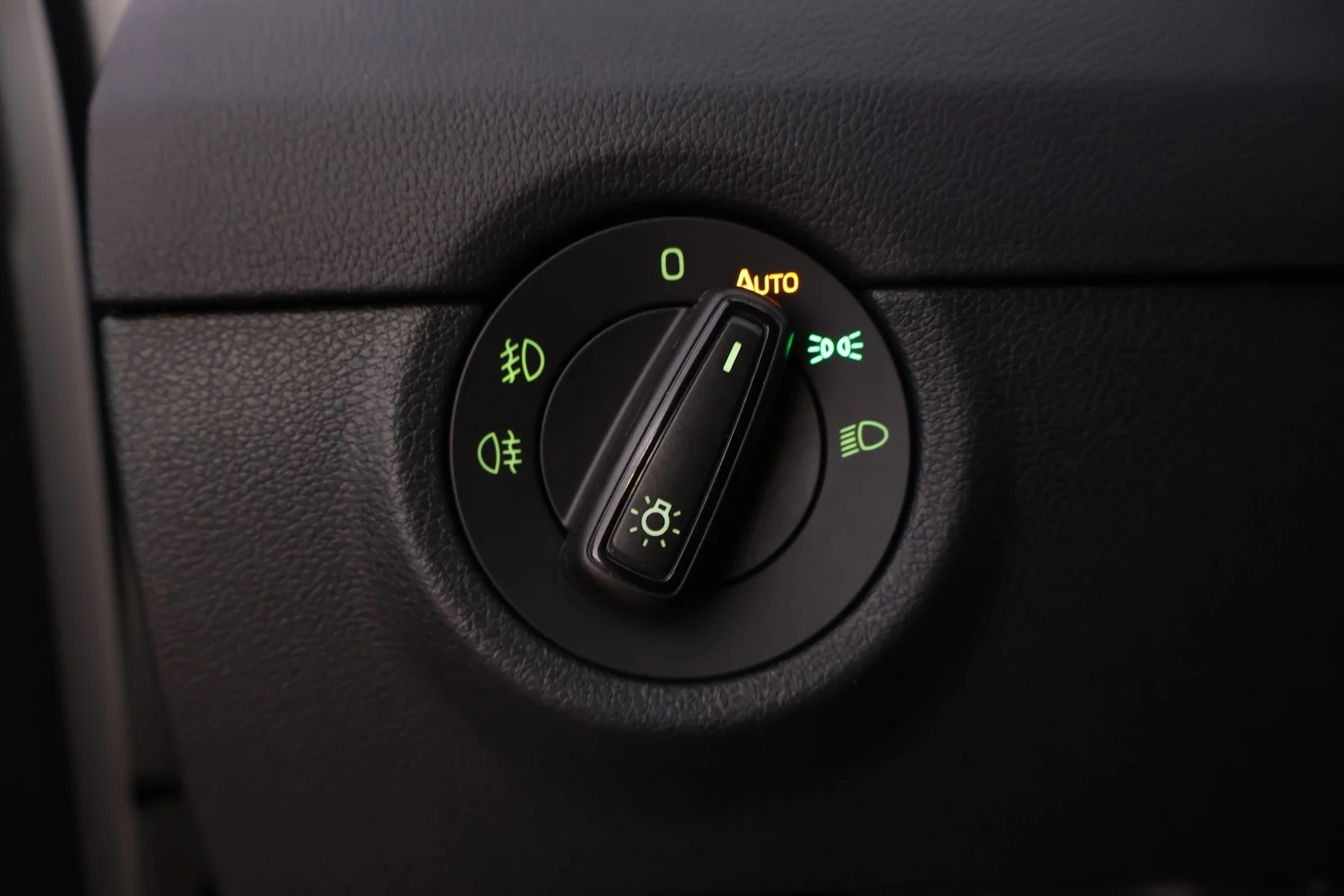 Car Image - 4sRUULHmLOjHc8s4tr56nn