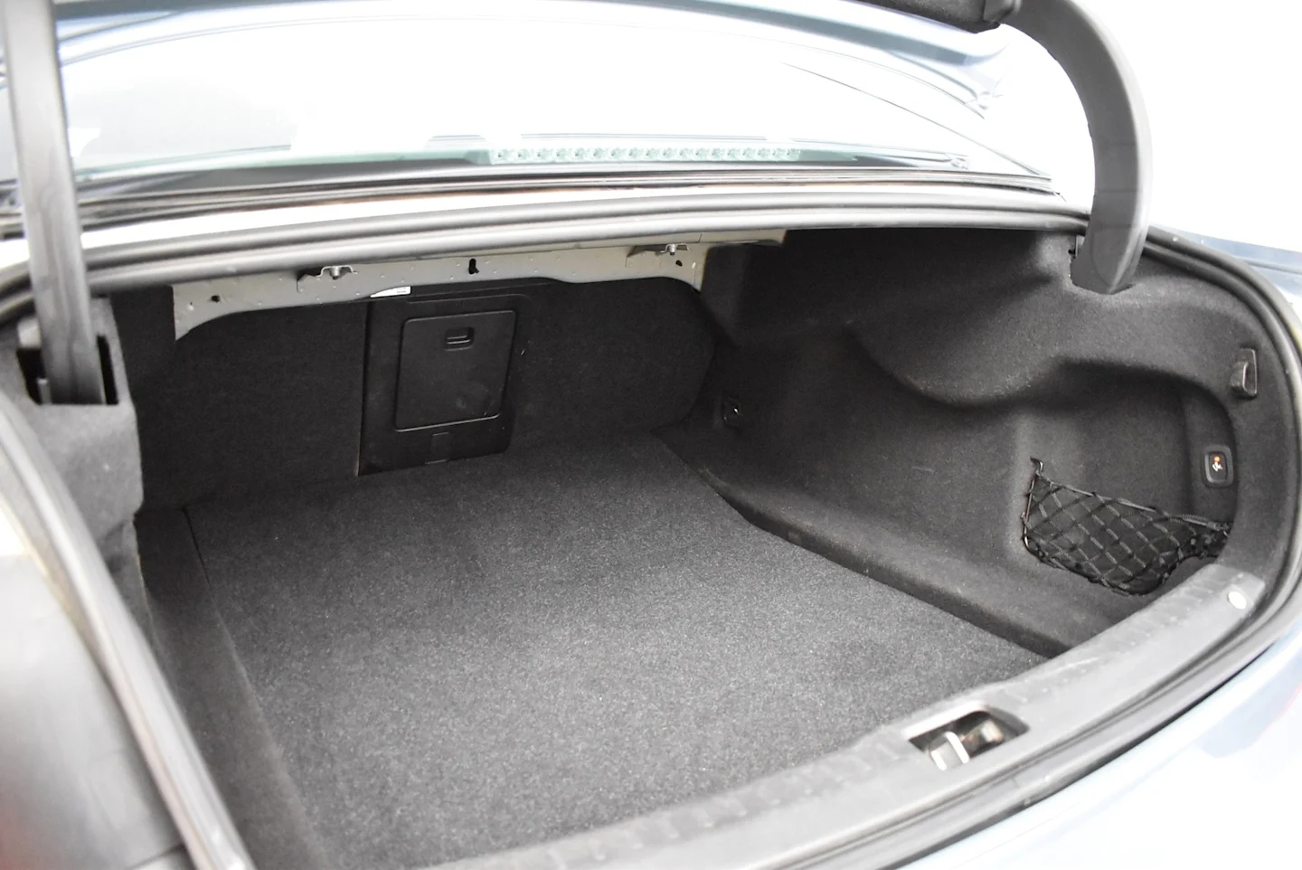 Car Image - 44kxJzRqzvbMQyrDeUxTIZ