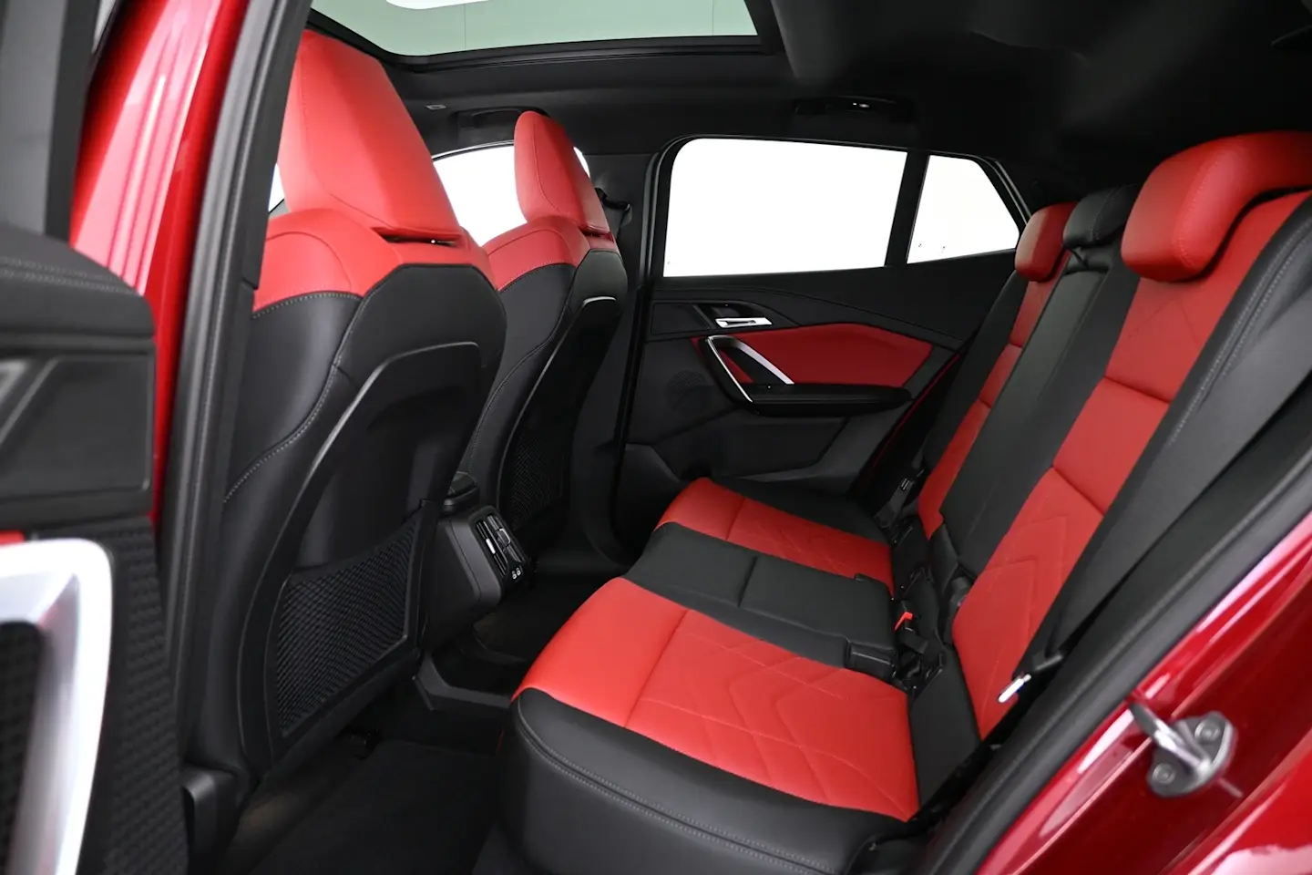 Car Image - 3sUdBC7M9YqH7cP3a62zJ2