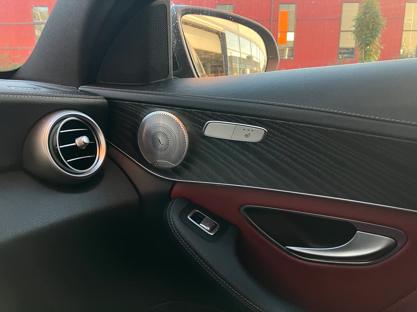Car Image - 3pfPfWoClwvv4e6os3JSQm