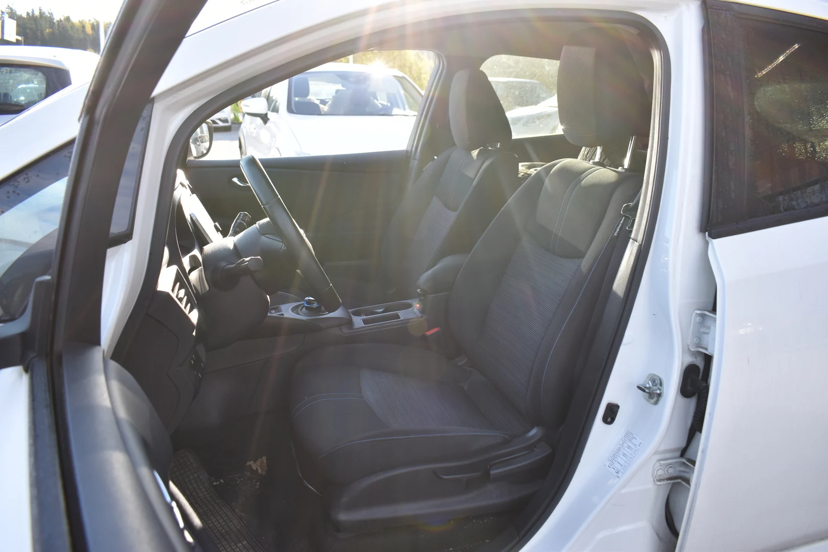 Car Image - 4fNPSqzXpaKWwLMcTjUobS