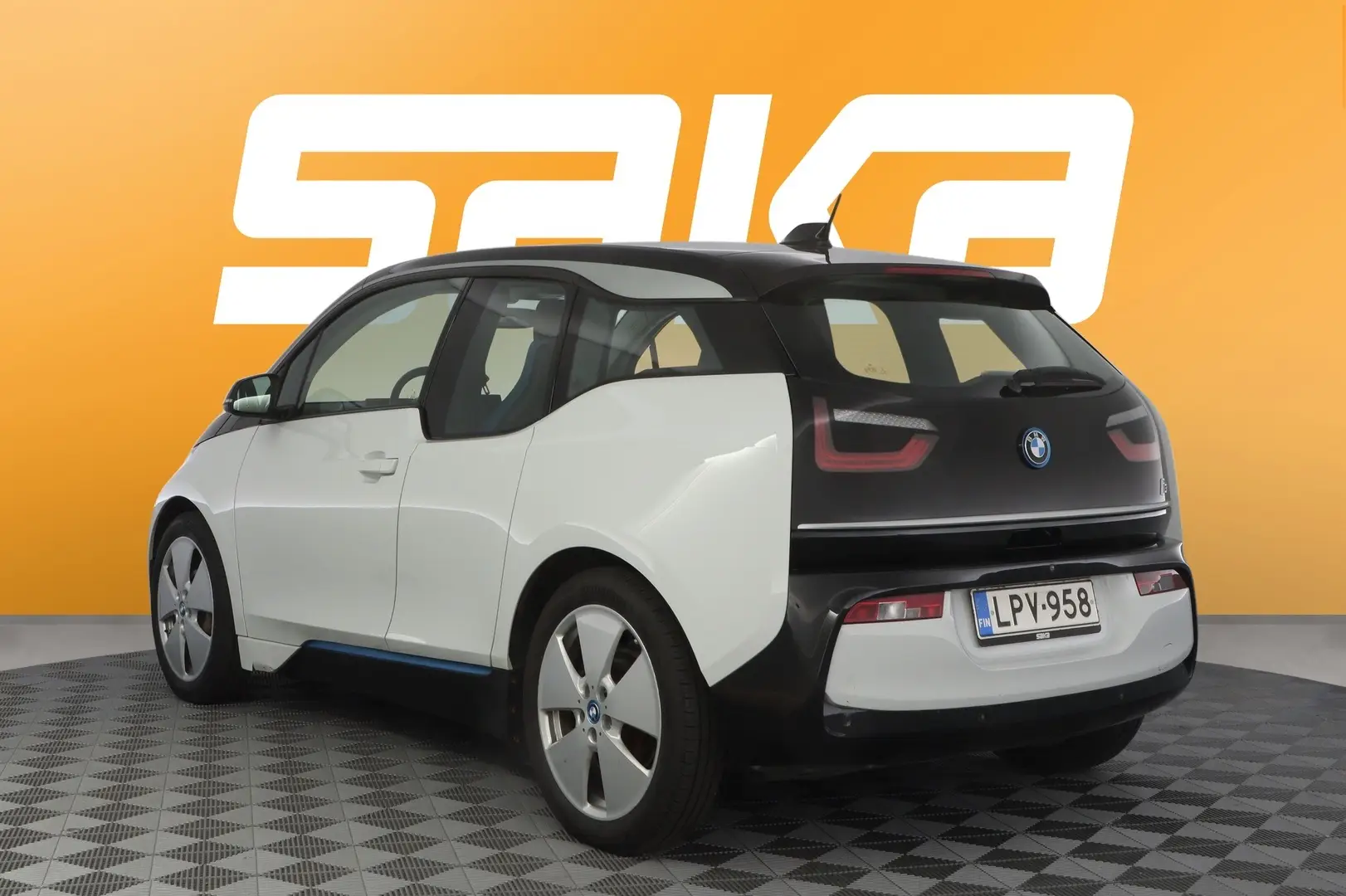 Car Image - 4914r7kvcLmcNP4Uvdiw6r