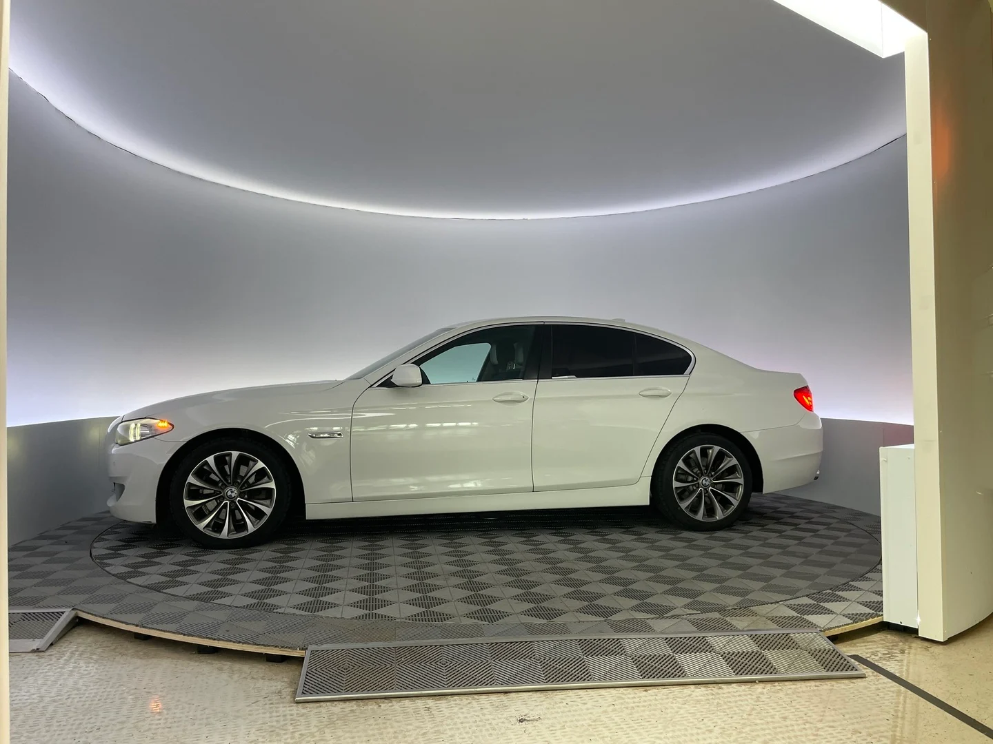 Car Image - 7bxQ1AUQQWckimNMqKnGFv