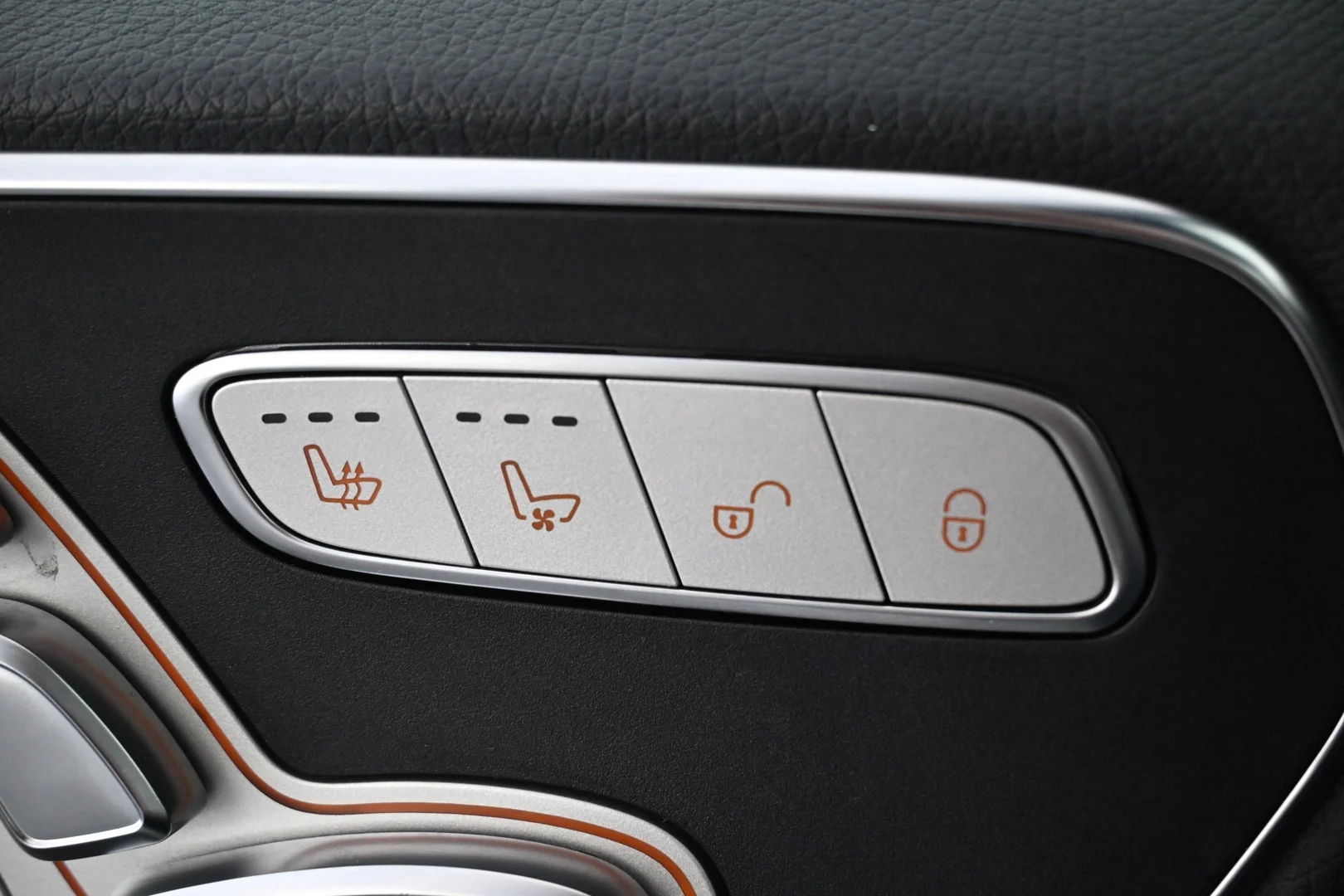 Car Image - 7skbhjry1touGIg4C16vKD