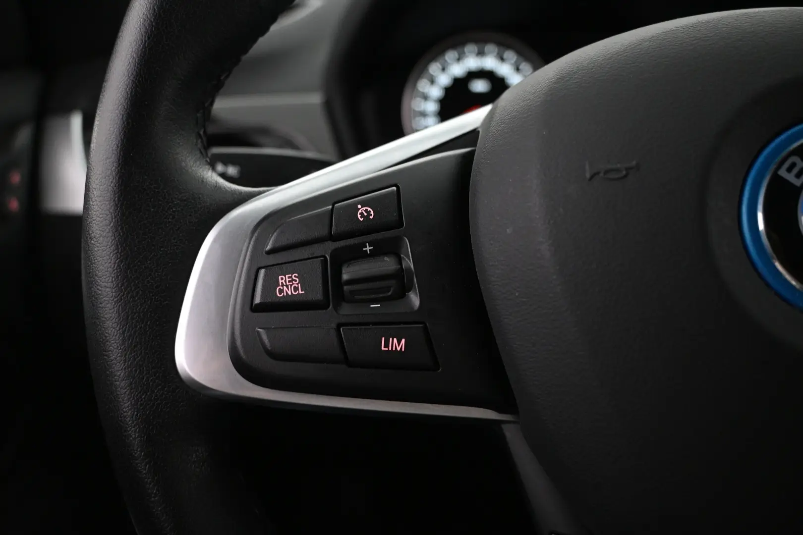 Car Image - 2VHEybPJmCtazf4pBCI5ec