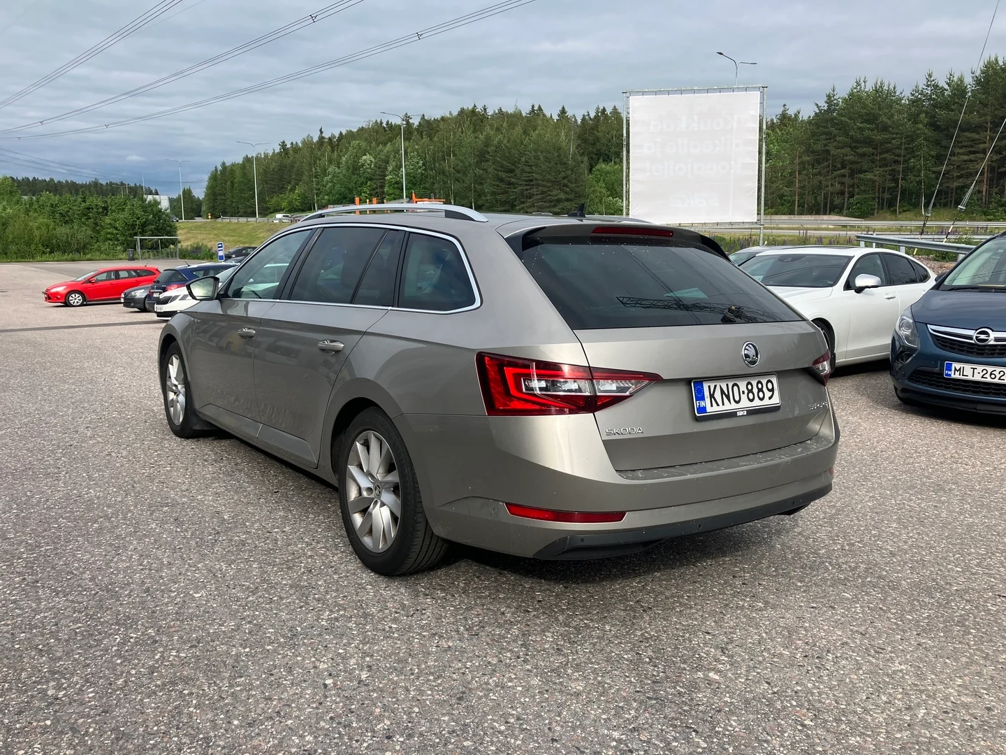 Car Image - 5RikyKC4zZSYWyjH7PPVjT
