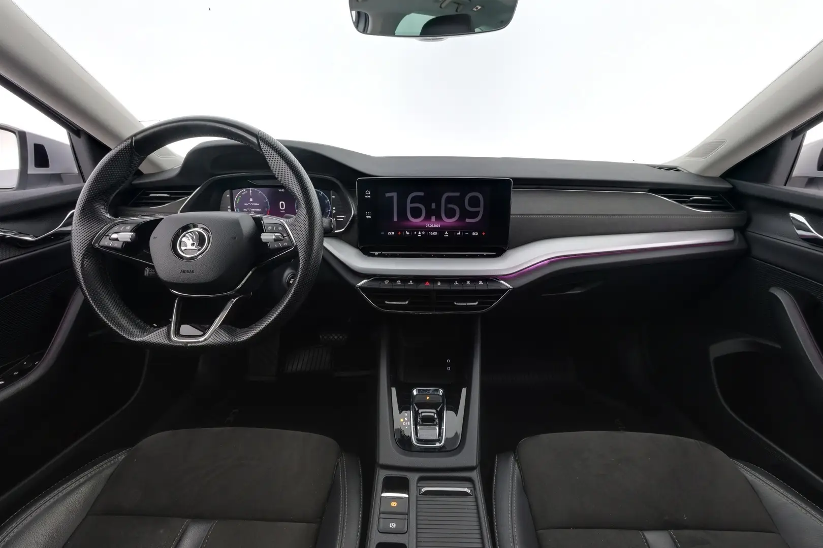 Car Image - el2slJT0mmnmQI7edaE74