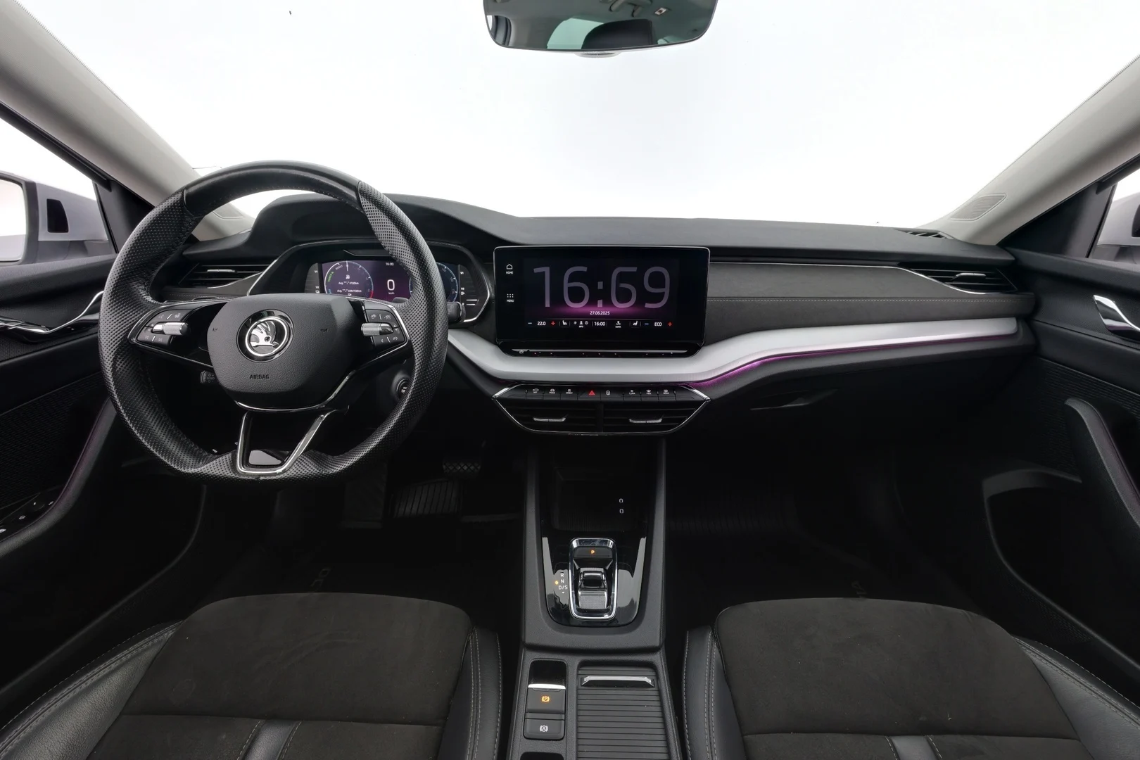 Car Image - el2slJT0mmnmQI7edaE74