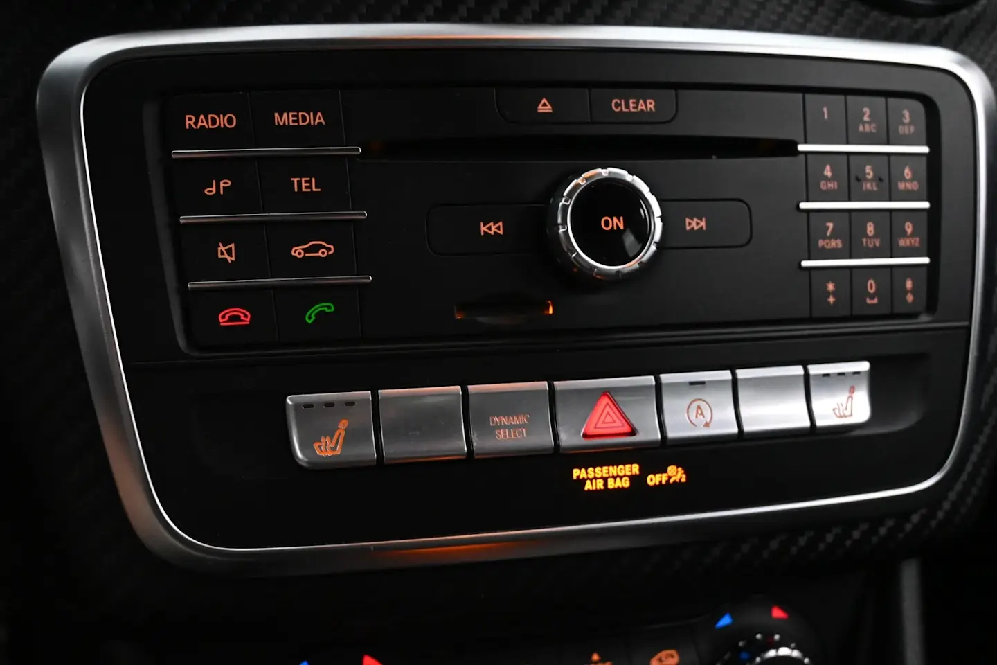 Car Image - 1V4PlShomUam9lazwkzcId