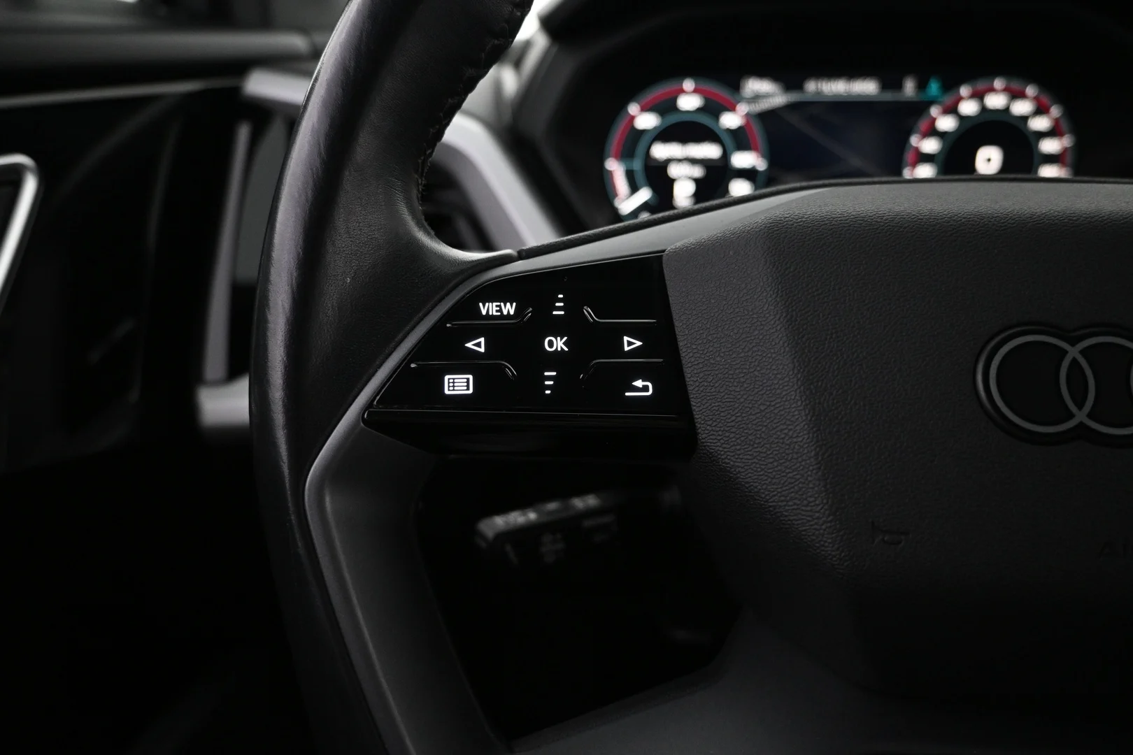 Car Image - 4MkSFGZnh8MnFvbDVEJKpg