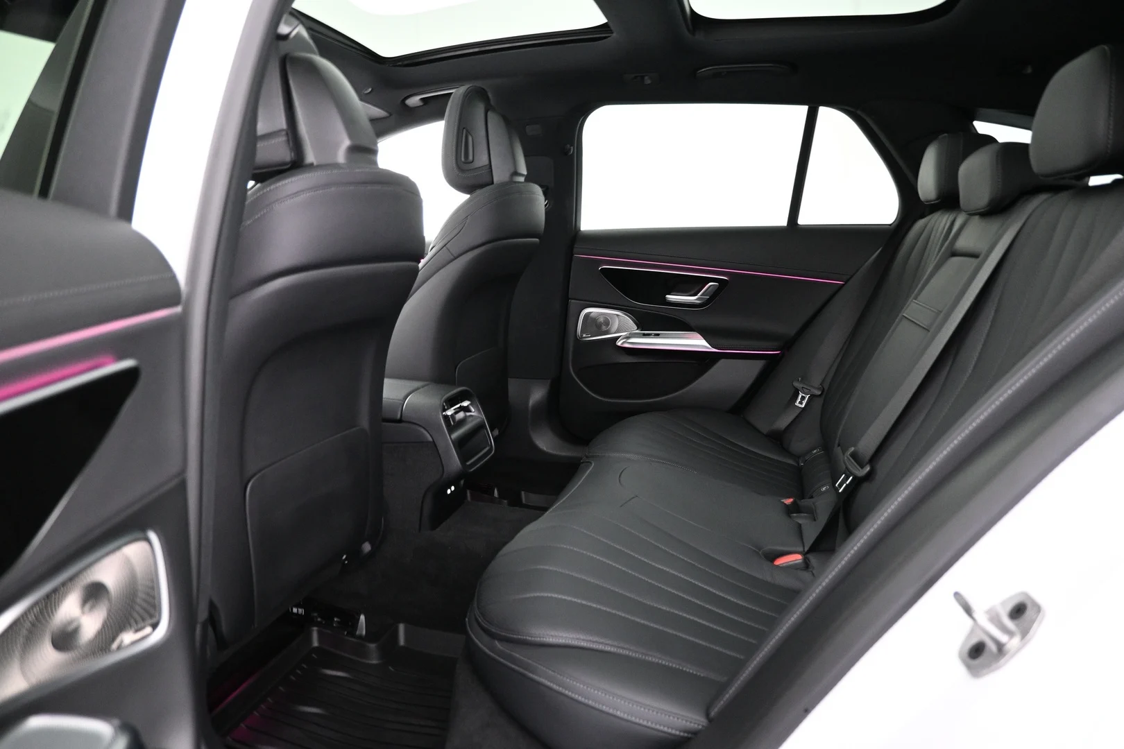 Car Image - 4psRDgWAE9GfQkgwlQinUs