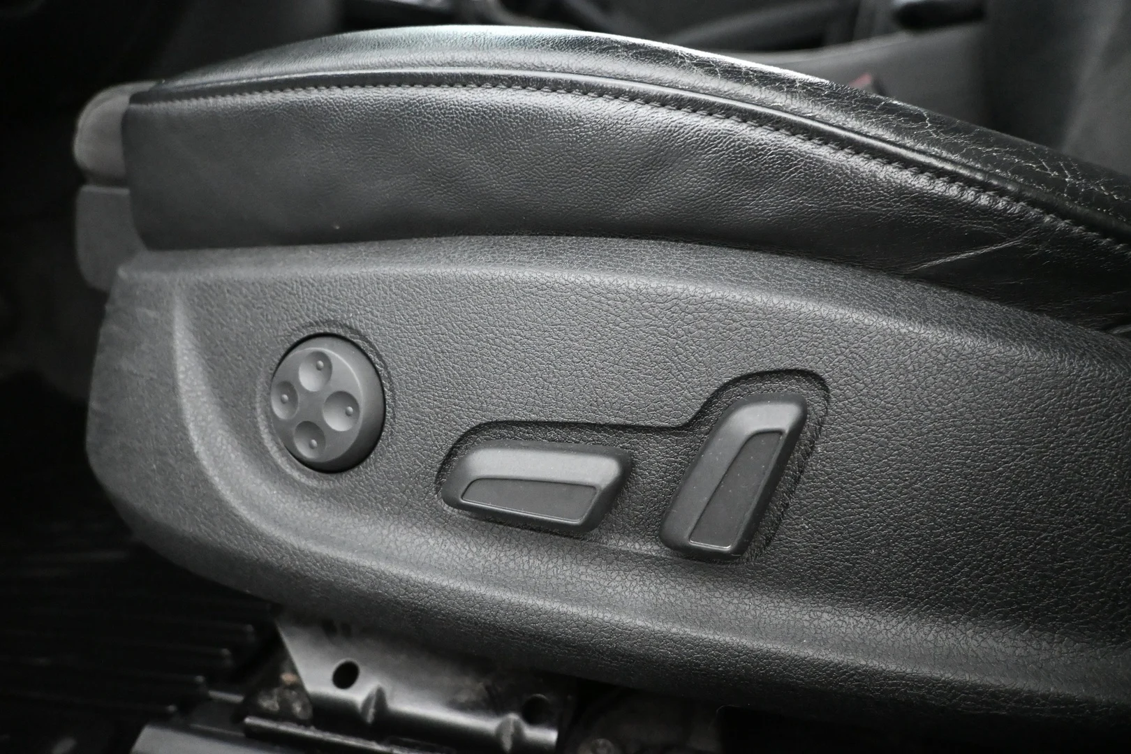 Car Image - pJnDgH3BeAeHvcfWOYcvP