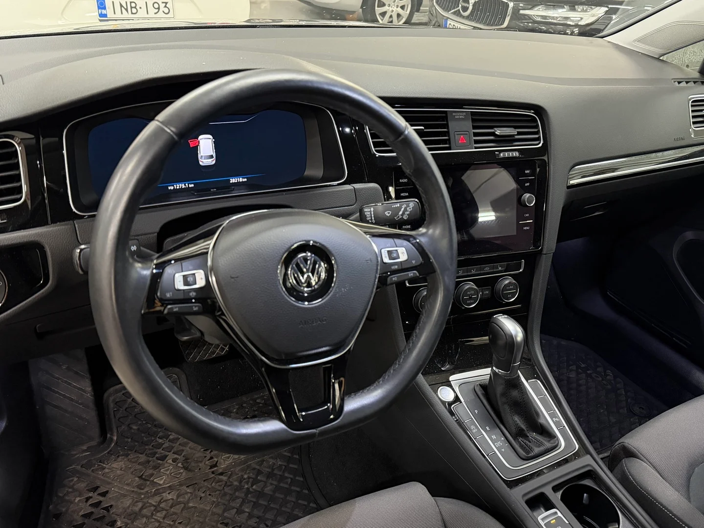 Car Image - CKQt8w4cVxyEjDAZEXSXC