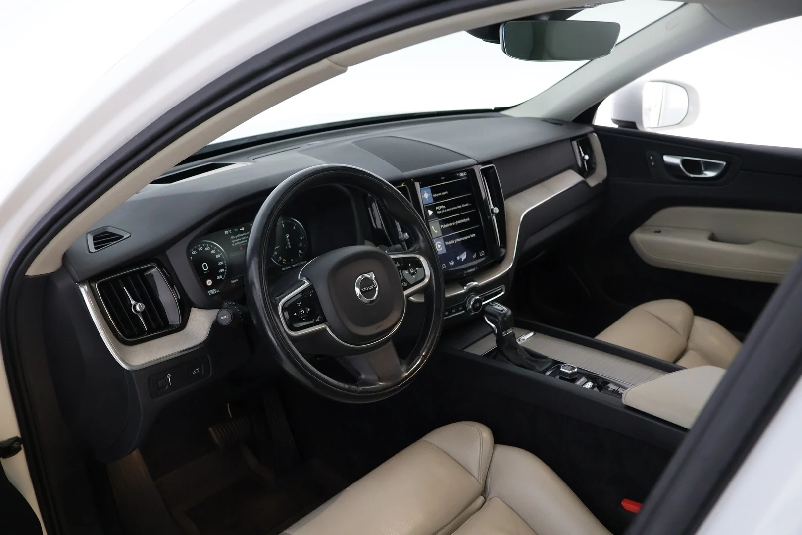 Car Image - 2DXLL4VU3vSLRl2p6fmfgu