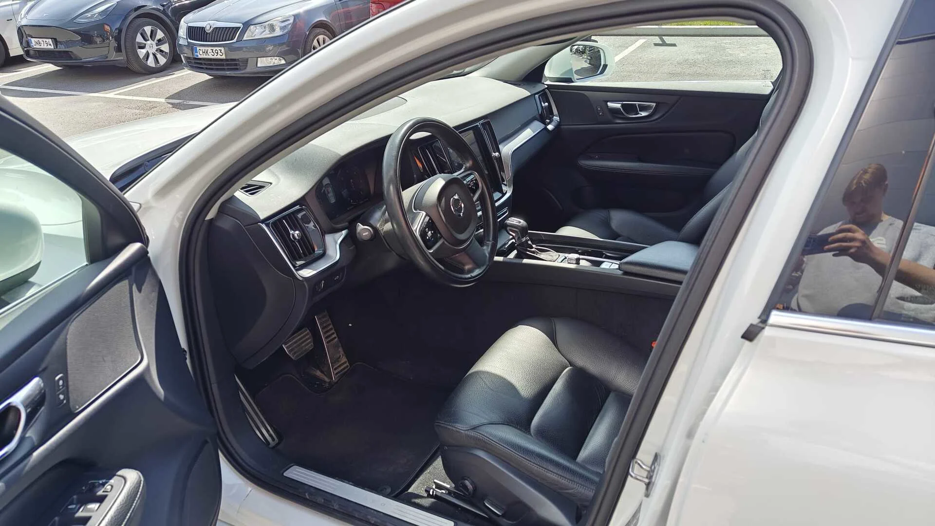 Car Image - 2SdPEQC1UwNLt0xIjPxigJ