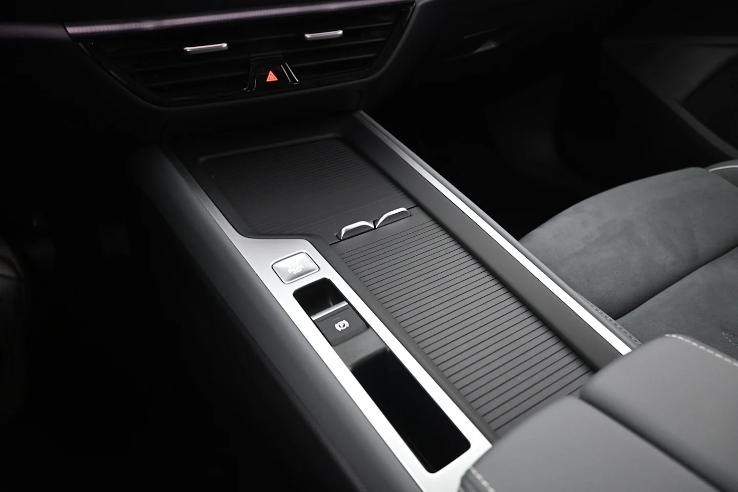 Car Image - 3slfATf0rNdZgaj7HNn875