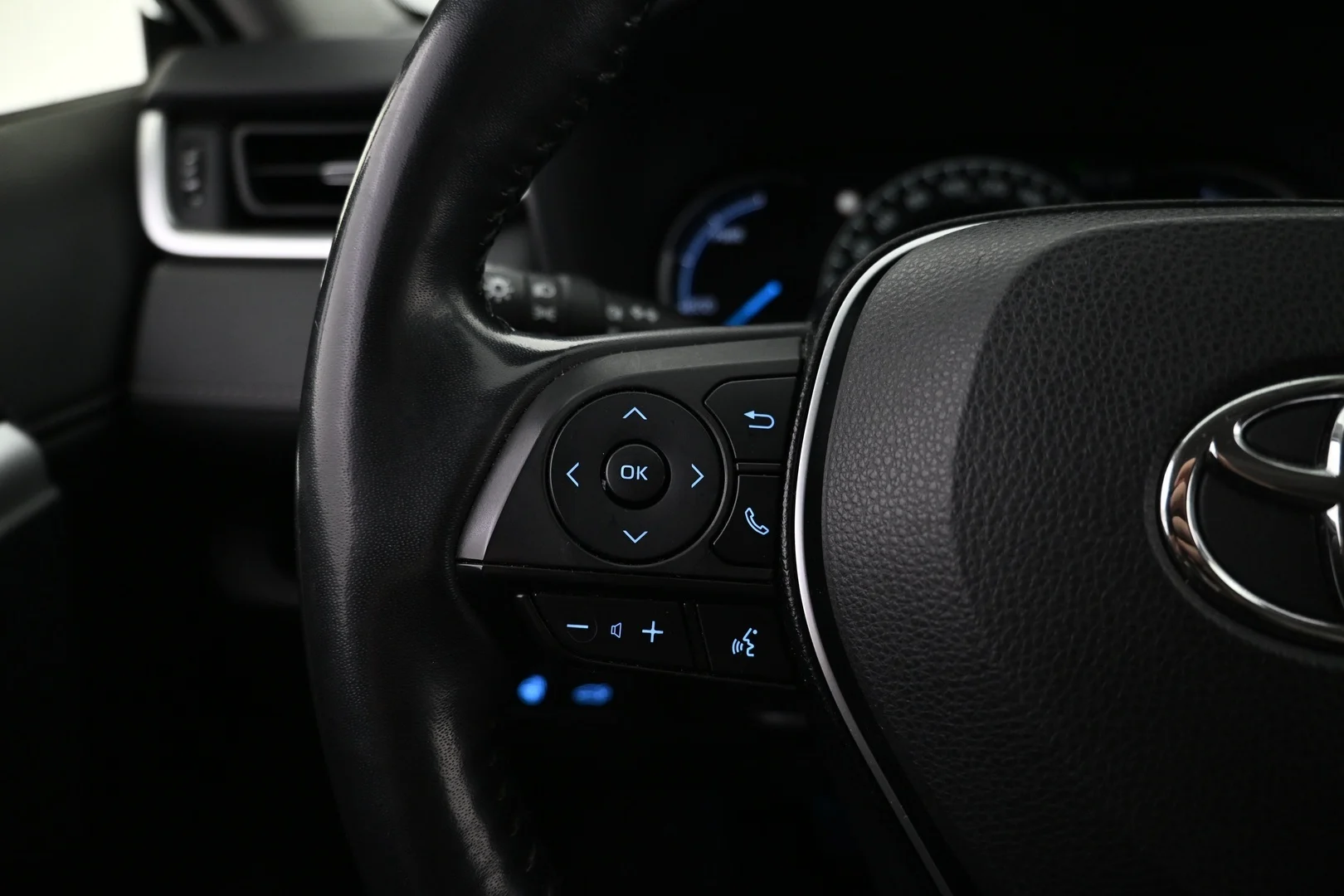 Car Image - 5FxuQfnGjoICGYp8atZTqY