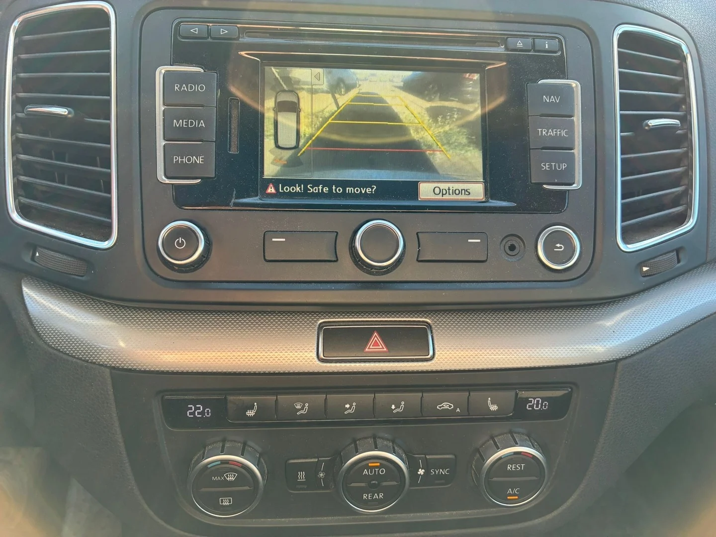 Car Image - 3N7G6pwKGQI4K1RZGI43Oj