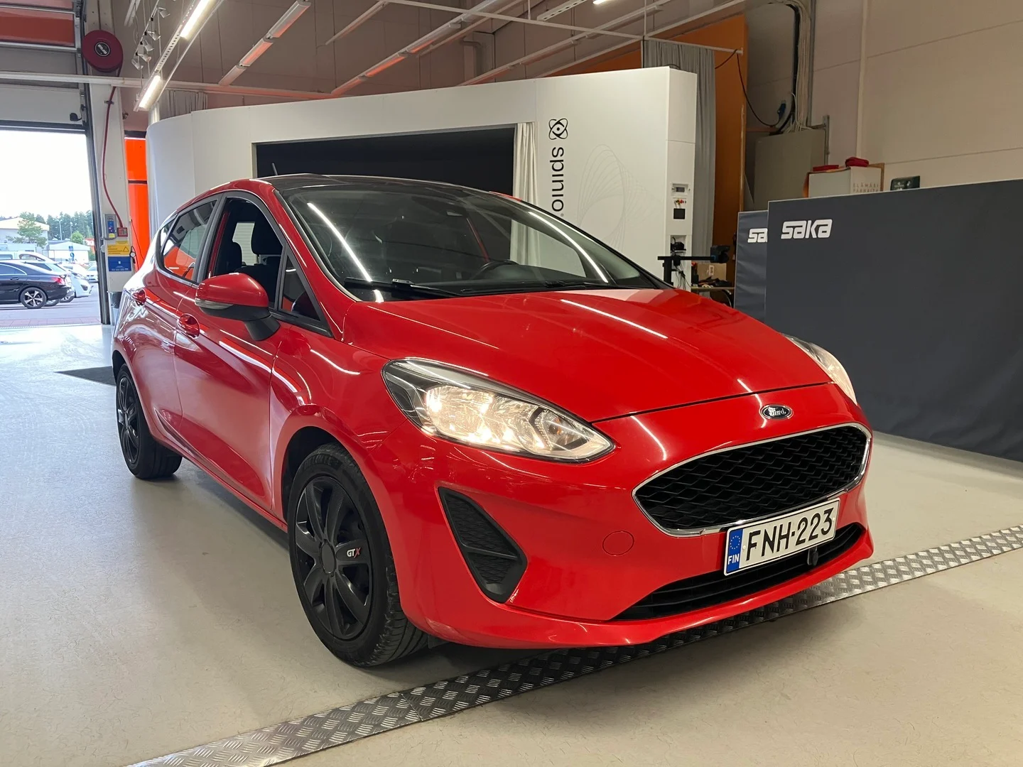 Car Image - 3QFmyxPT5PygtMoHGgOIuM