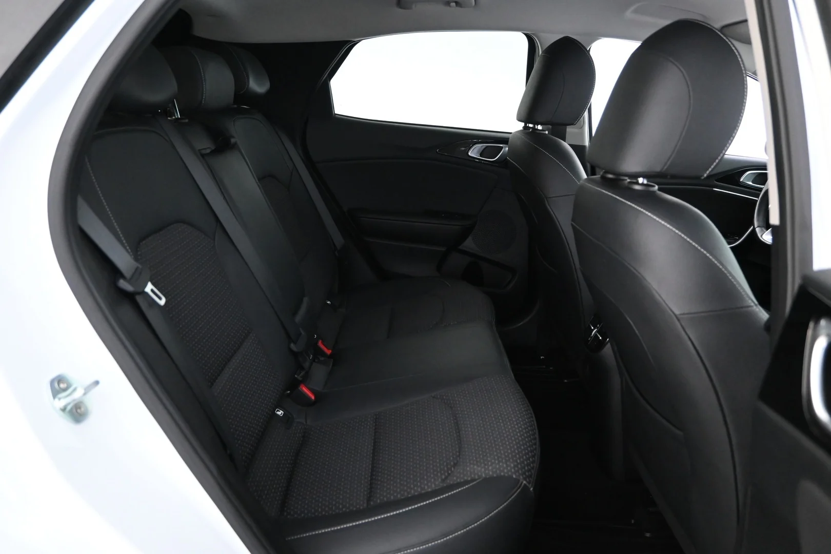 Car Image - 2akwSyRCRKP8xqkCBsPG88