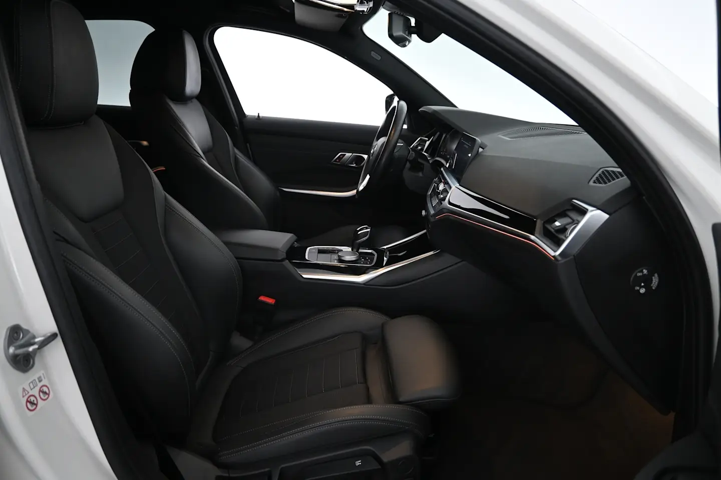 Car Image - 4L10yDXdpDODNn39eKYLkq