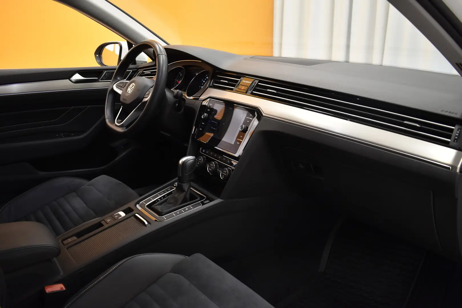 Car Image - 4Rt1DUpGFxG4oEleBe2OEO