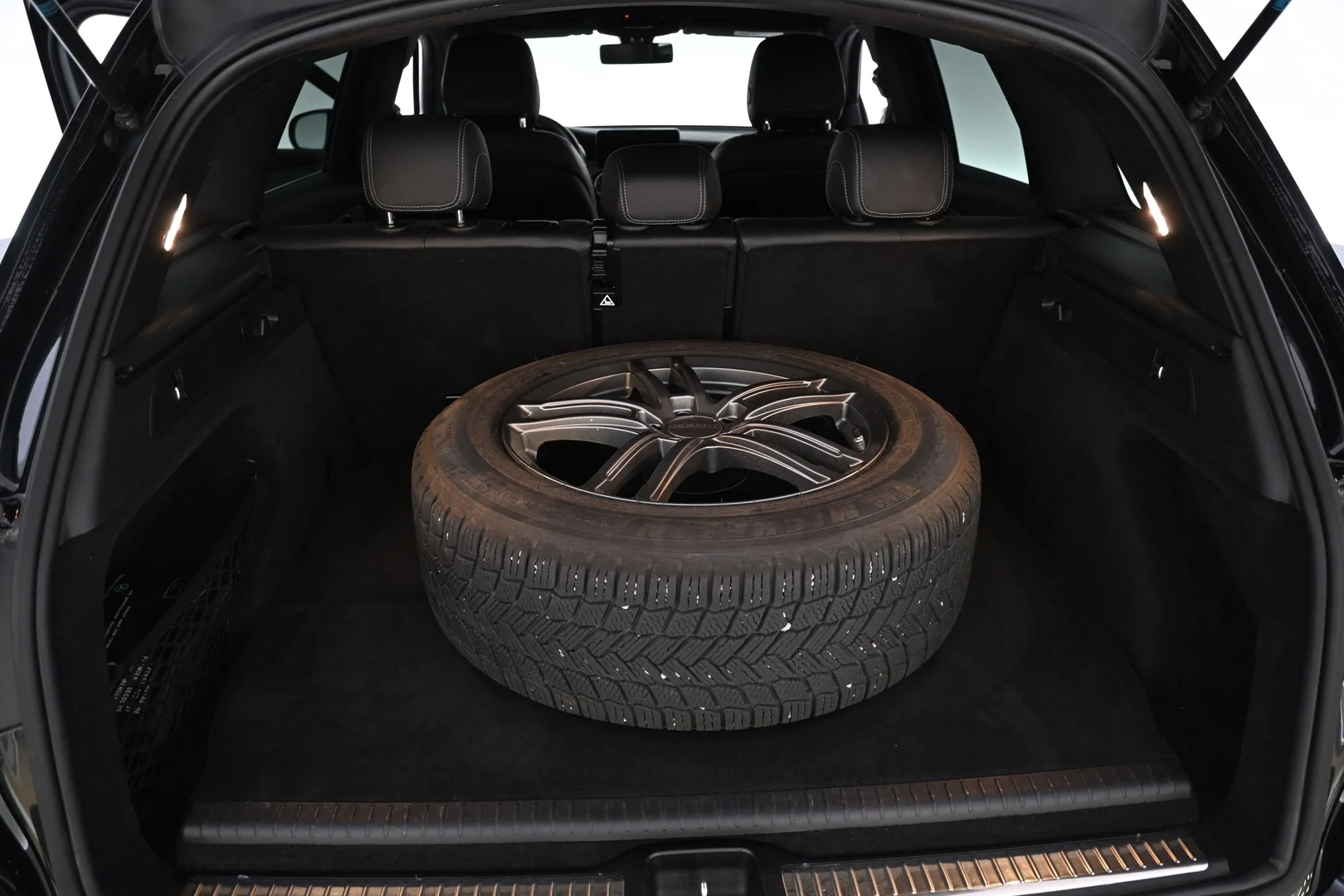 Car Image - 6Sa4RIzoW3xsZEkq64DlRx