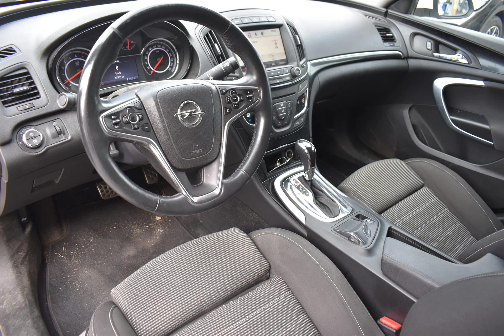 Car Image - 6jZ4z8sDYxxNEMS9JQag9Z
