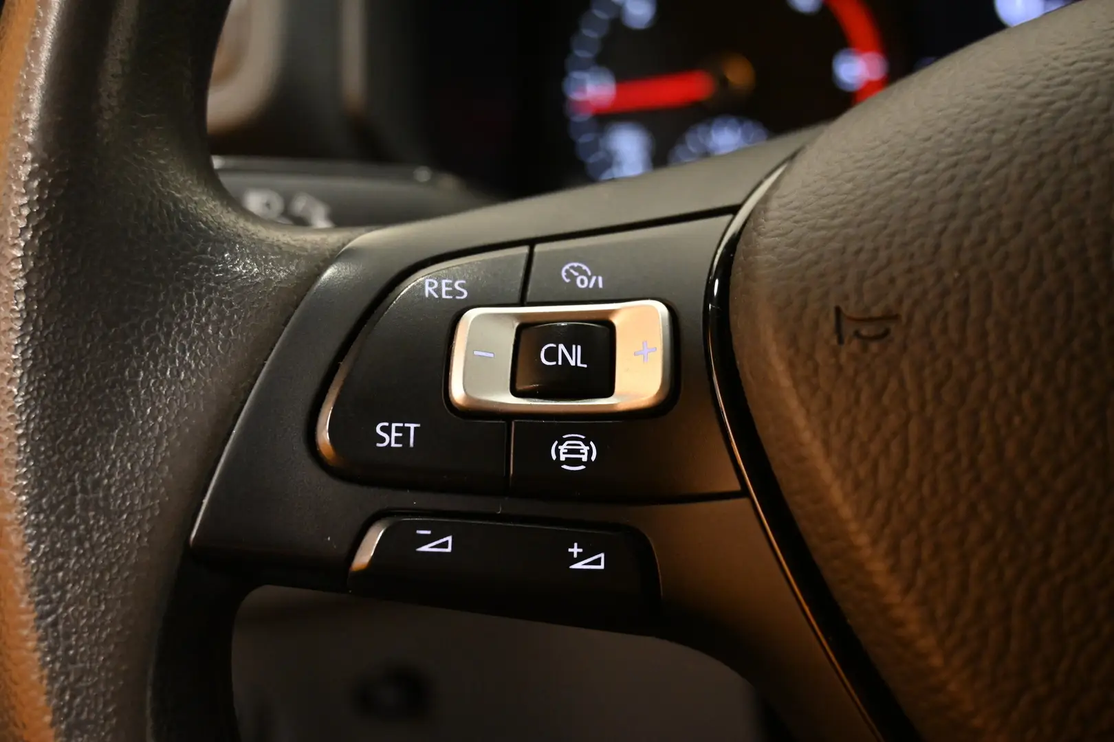 Car Image - 1aqIRaPgOkw7AQbV5udOfu