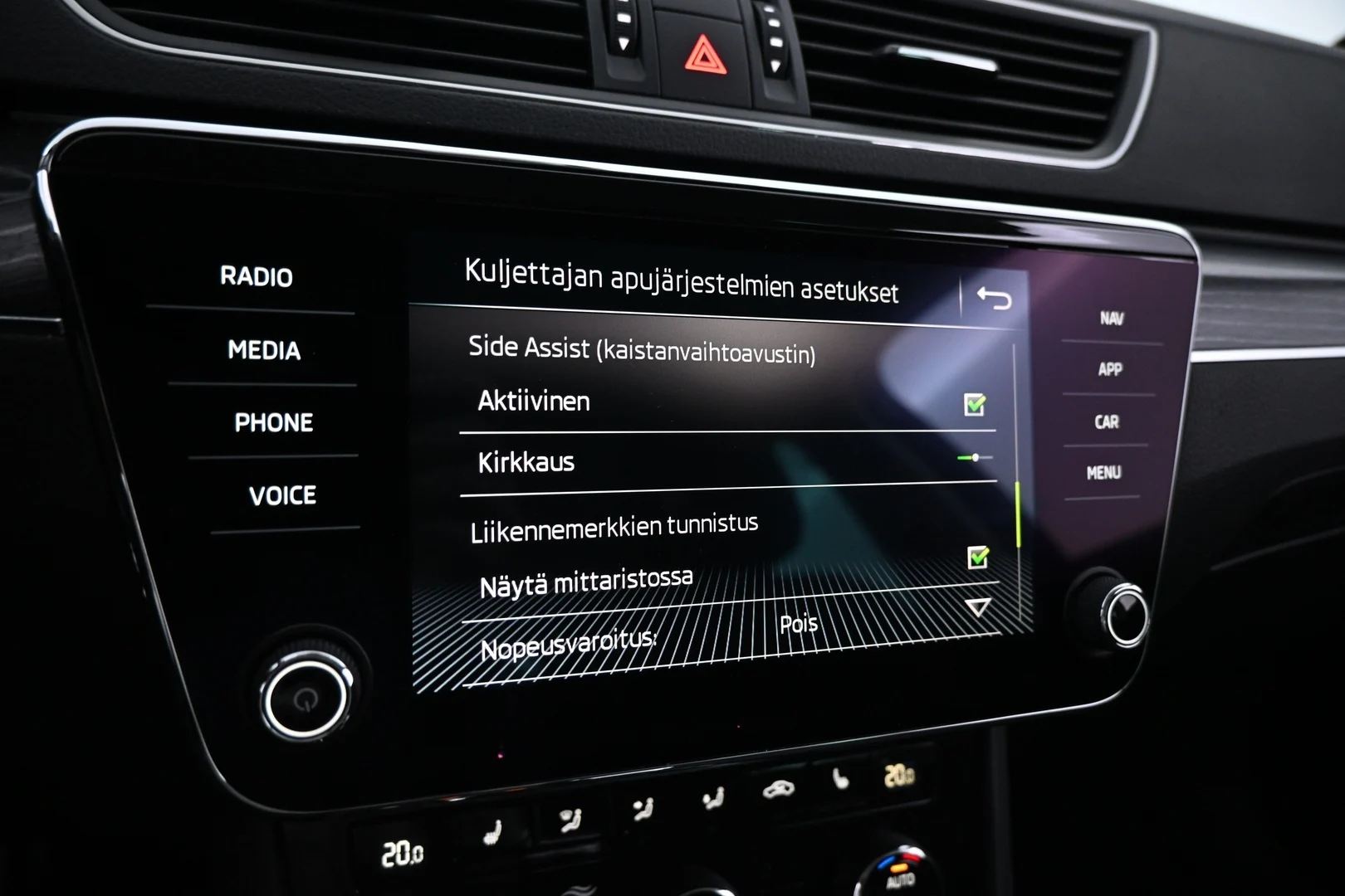 Car Image - 5jxPgzfrXf9zCUWUj6dKwH