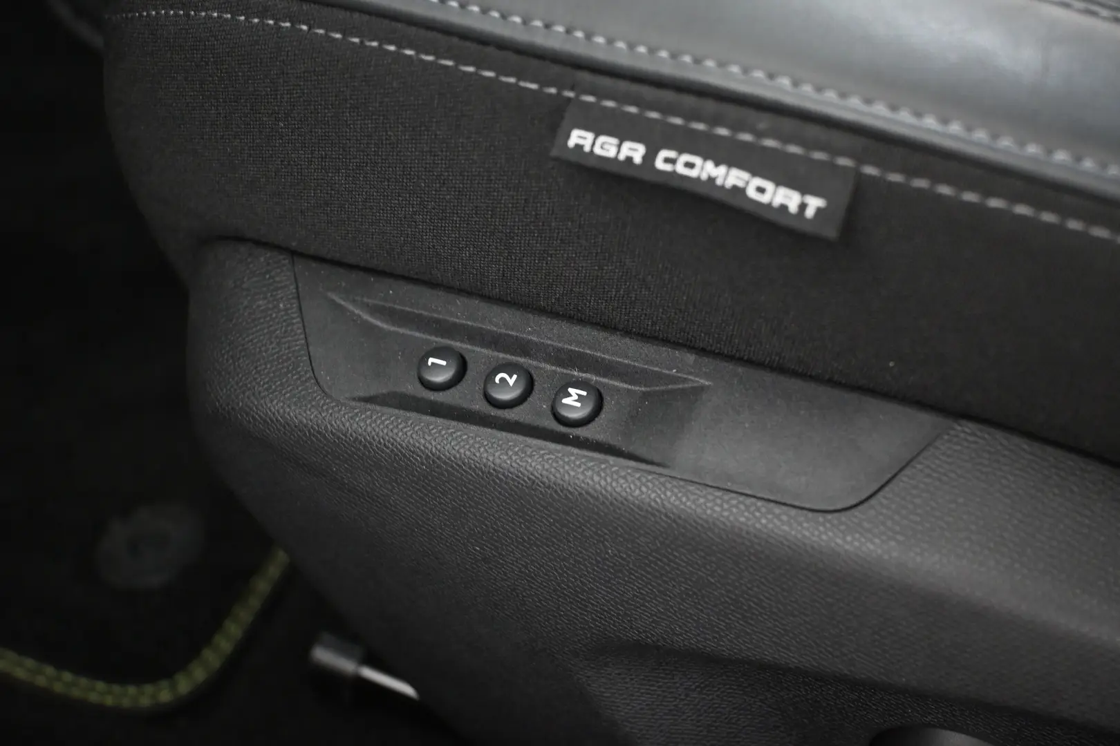 Car Image - 7soDv3Ch61lcMbH809zU12