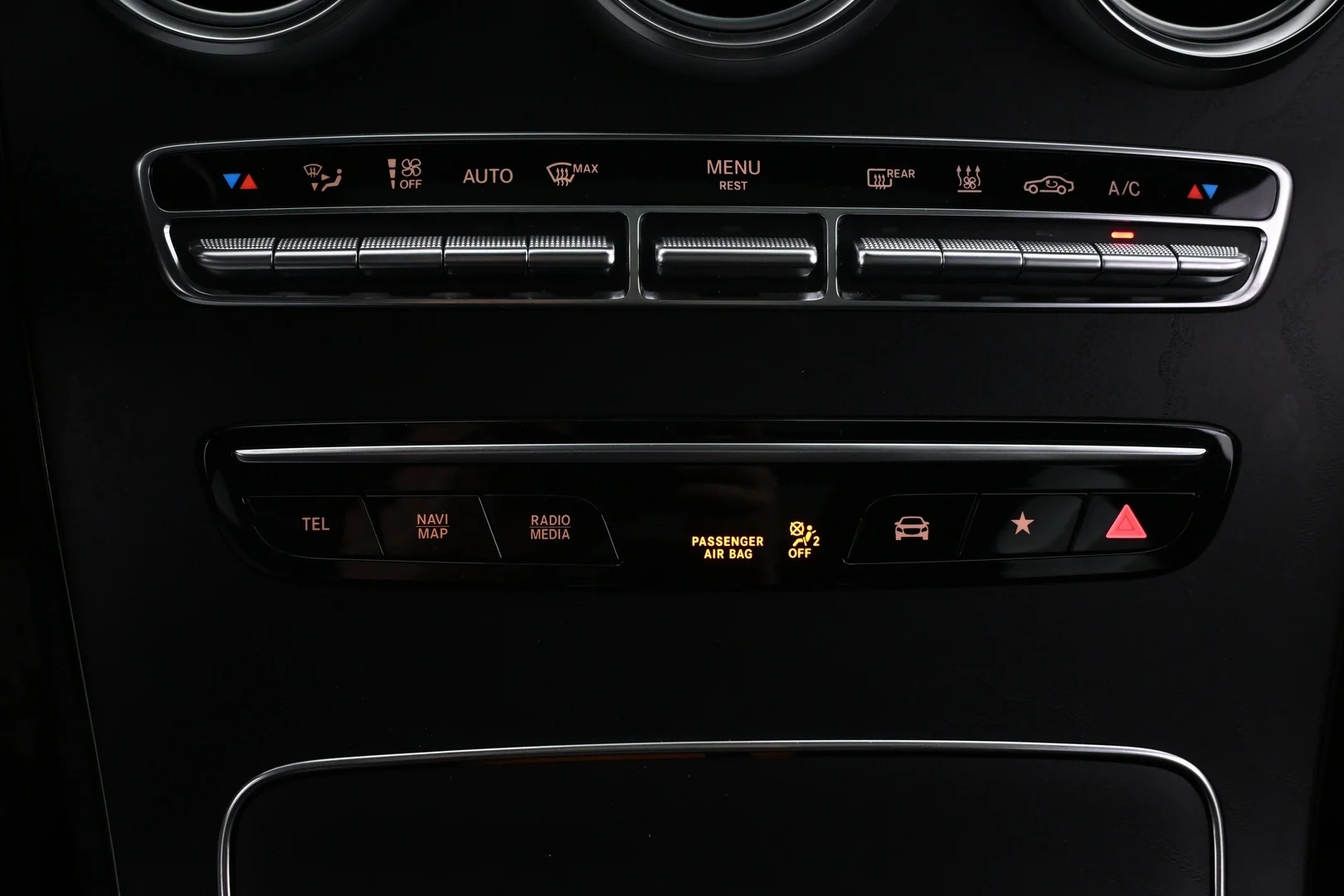 Car Image - 1YbaAPaxvETZtQ7R6rz4pE