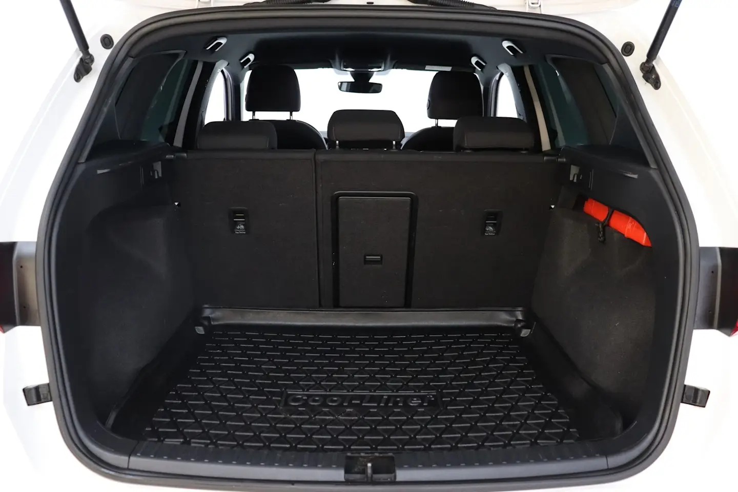 Car Image - 2b2TSoeHZ6GgCx4u3k4nSO