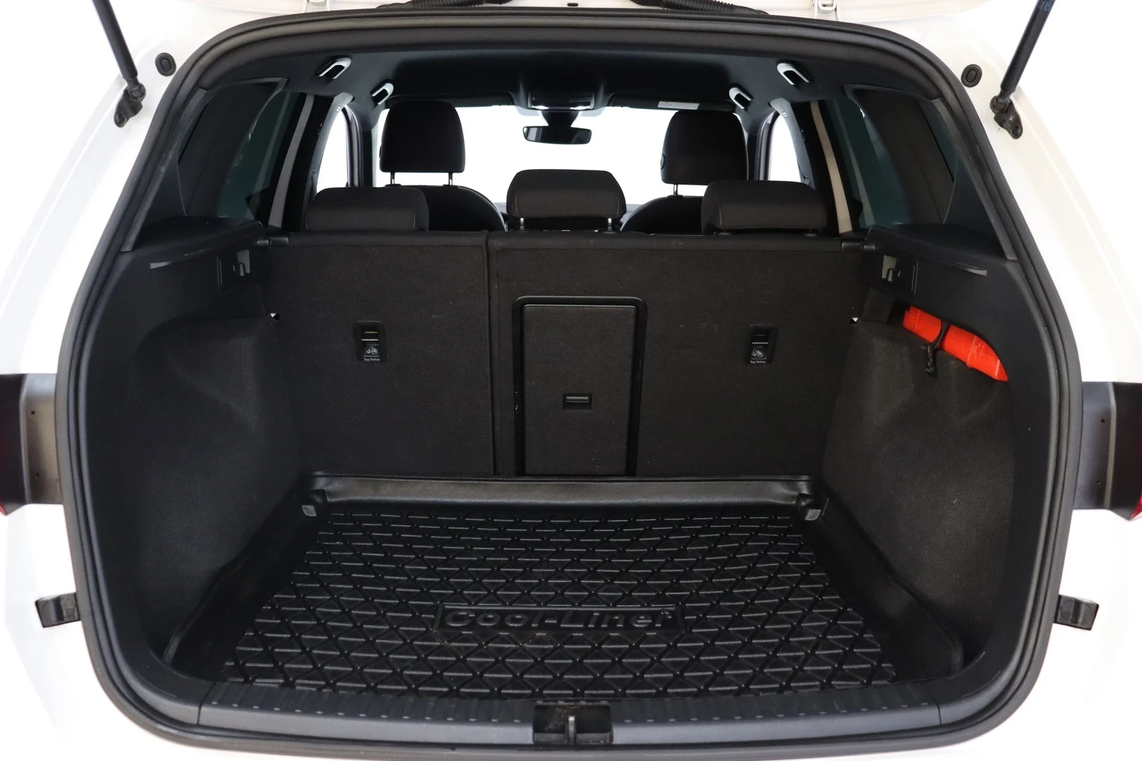 Car Image - 2b2TSoeHZ6GgCx4u3k4nSO