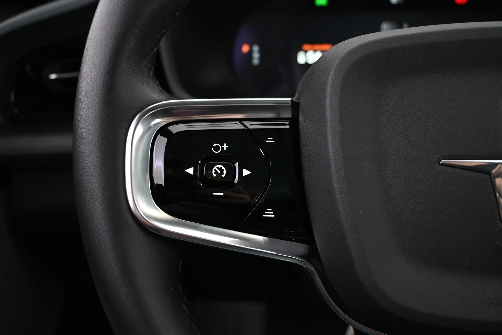 Car Image - 1HBPEfTzW0mCTPN1XEEJzj