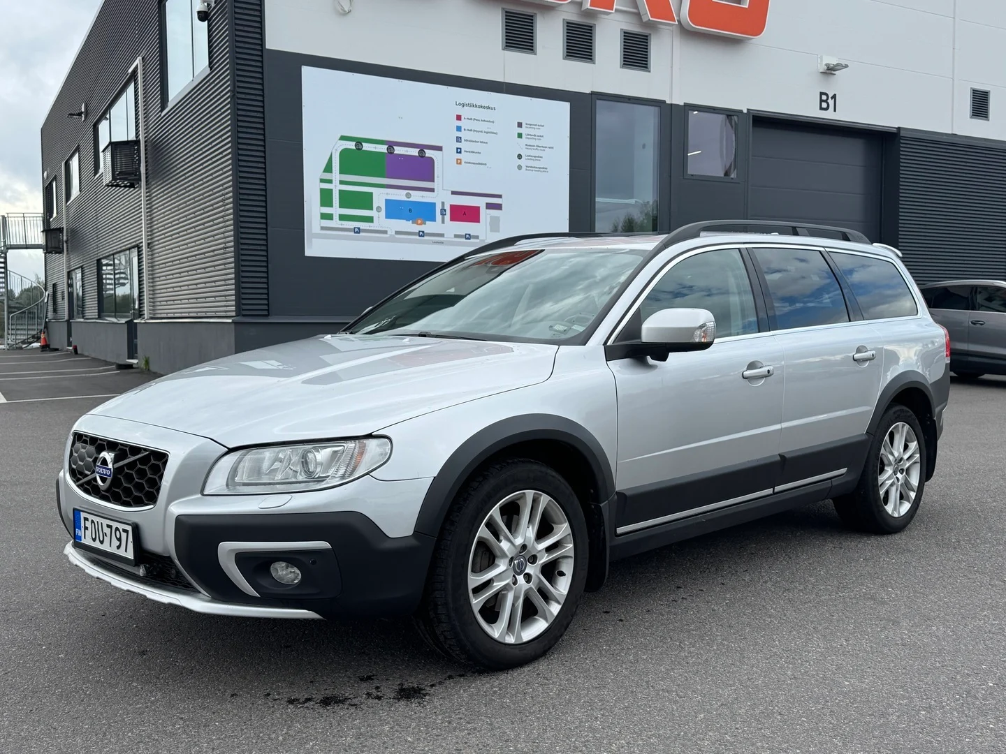 Car Image - 1nSuv9h44EyVXNWCzedXk4