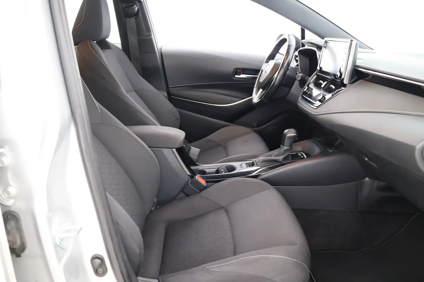 Car Image - 6gEQ7epQsVxroIIJlRrKIV