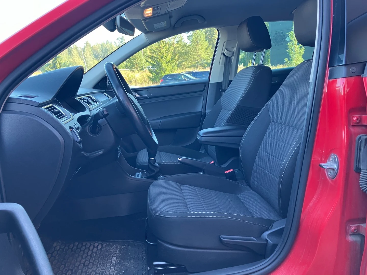 Car Image - 7lvpEhvaT0gDqBF5JZuhWr