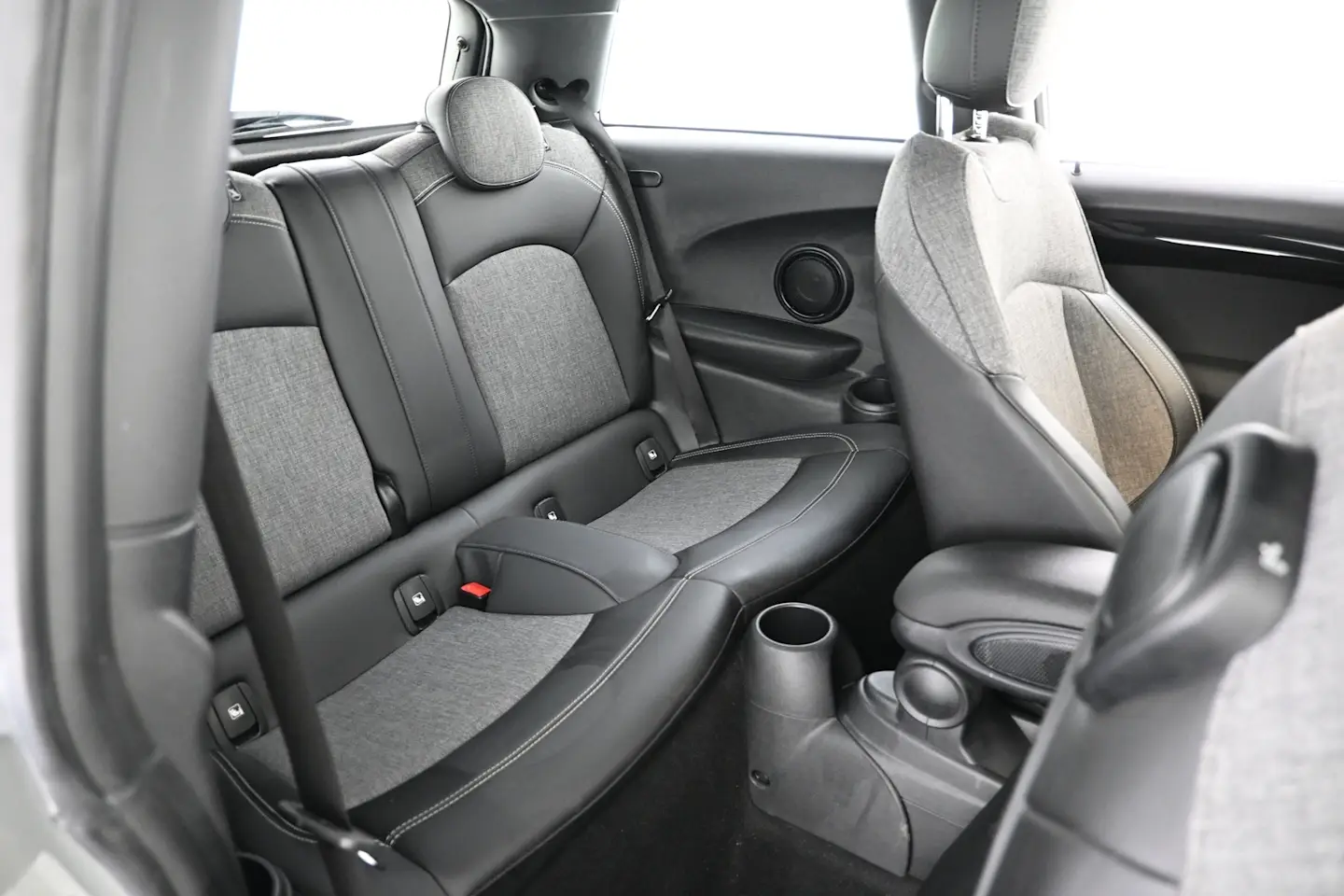 Car Image - 5cL9SRF7k3P4BnzPH05bd2