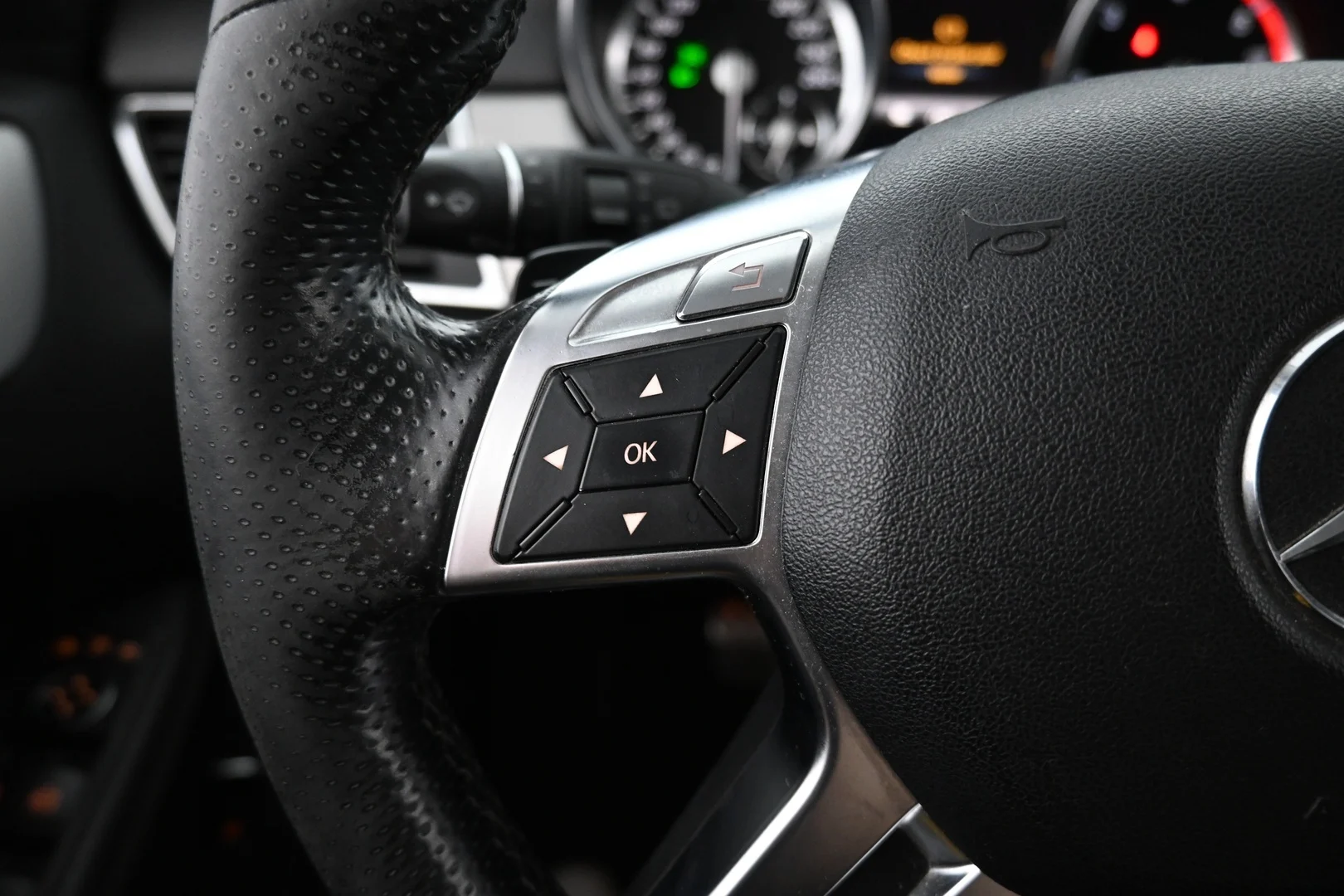 Car Image - 2eYDl3GLE6EOTe6HoSUlWb