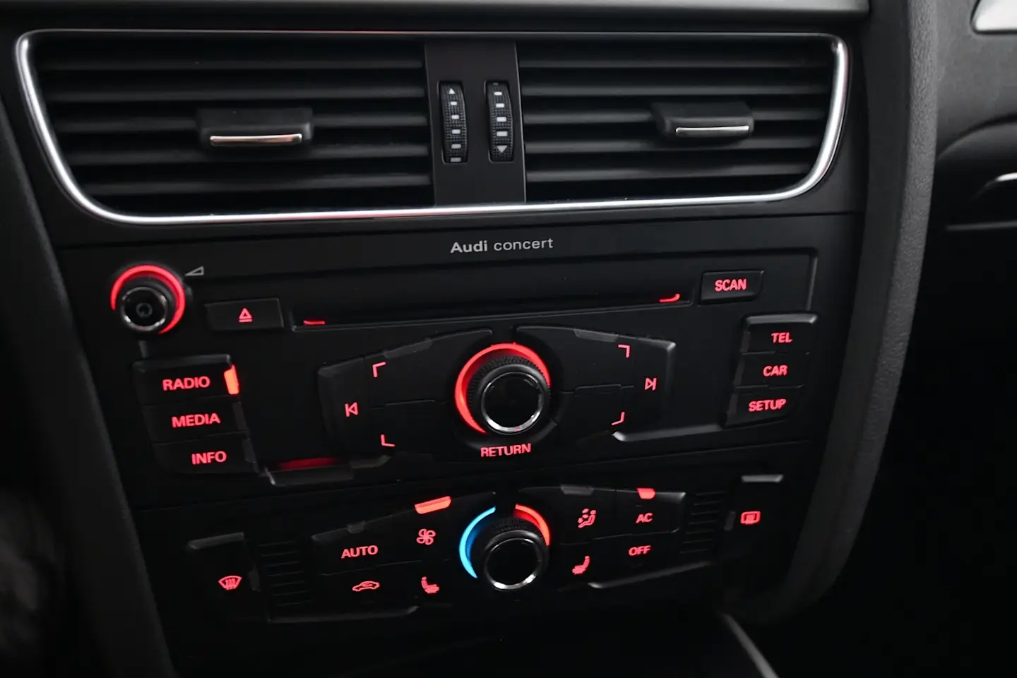 Car Image - 561F9ahaCLZVNw4qhr1Krc