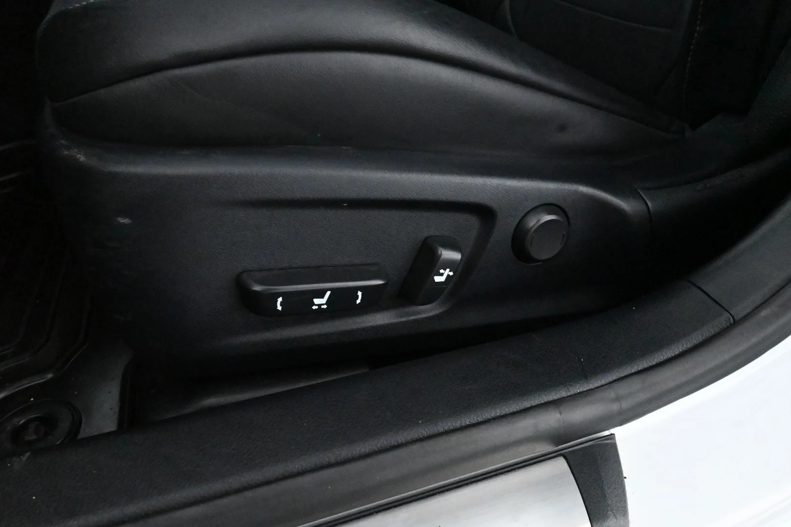 Car Image - 5cdfKnvp4X3Xl17ziRcAVs