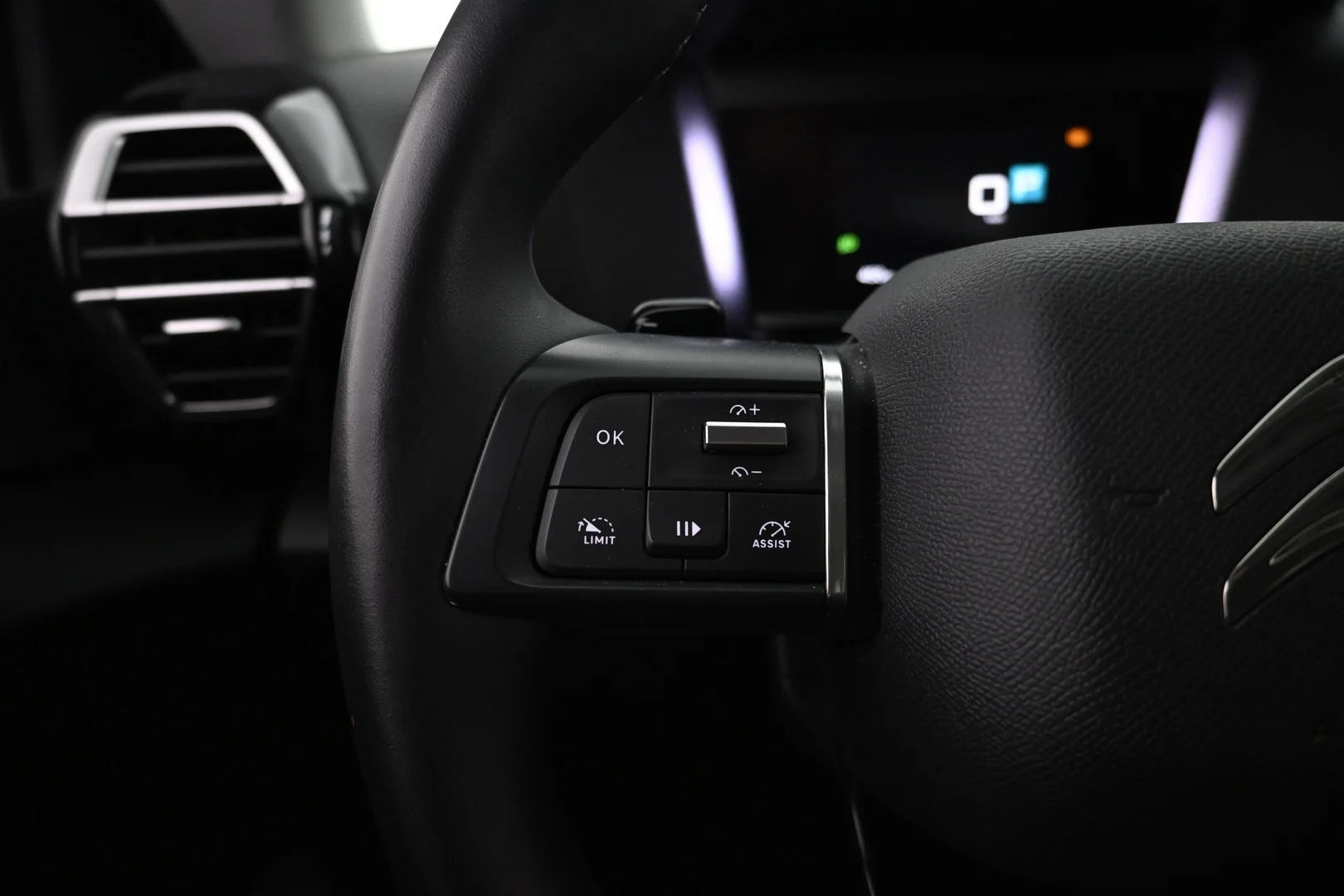 Car Image - 1r1Y6SRy0LEonTwRM2QrY0